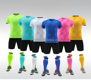 Conjunto <span class=keywords><strong>de</strong></span> Uniforme <span class=keywords><strong>de</strong></span> Fútbol Personalizado 26, para Adultos, Entrenamiento Deportivo en Equipo, Competición Profesional, Servicio OEM, Jersey <span class=keywords><strong>de</strong></span> Cuello Redondo y Manga Corta - Product Image 1