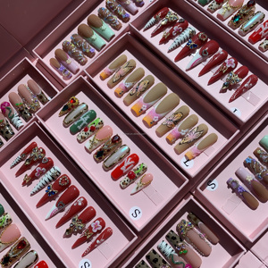 <span class=keywords><strong>Faux</strong></span> <span class=keywords><strong>ongles</strong></span> <span class=keywords><strong>de</strong></span> <span class=keywords><strong>mariage</strong></span> et <span class=keywords><strong>de</strong></span> fiançailles, longs, réutilisables, à pression, avec design doré et paillettes, pour femmes, <span class=keywords><strong>de</strong></span> luxe - Product Image 4