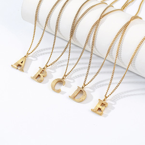Colgantes de letras unisex chapados en oro de 18 quilates para collar, uso diario - Product Image 5