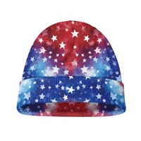 Topi Rajut Berkerah Custom Print Sublimasi Latar Belakang Cat Air Merah Biru Dengan Bintang Putih Hangat Untuk Pria Wanita Musim Dingin