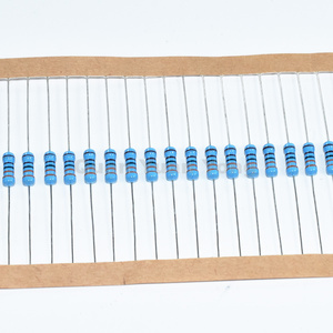 Résistance à film métallique Quanyuantong 0,5W <span class=keywords><strong>3K3</strong></span> 1% DIP, résistance 1/2W 3K 3 <span class=keywords><strong>Ohm</strong></span> - Product Image 1