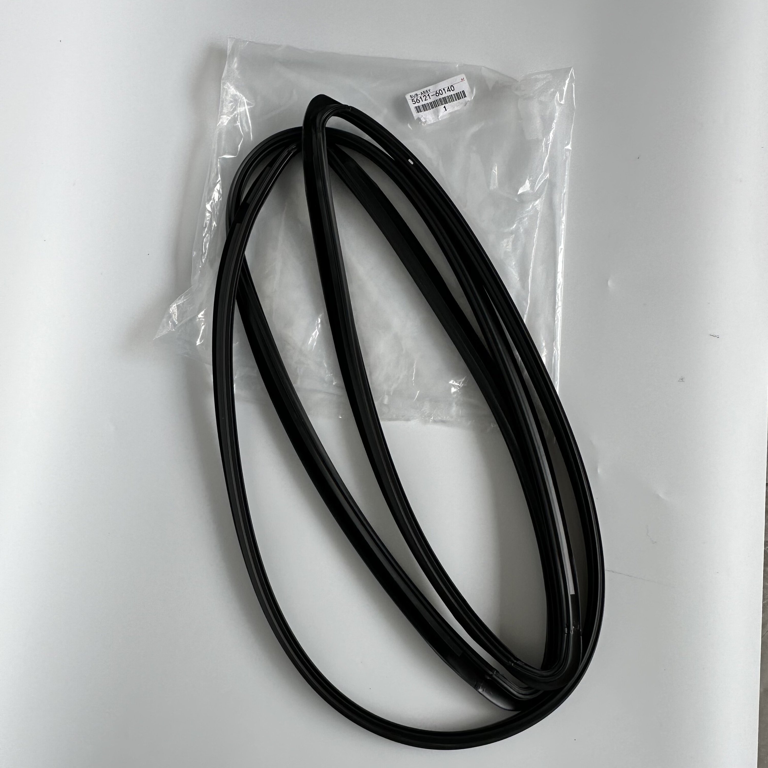 トヨタ ランドクルーザー用 新品 純正部品番号 56121-60140 フロント