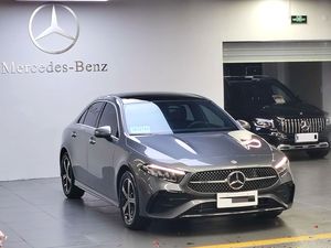 Mercedes-Benz Clase A 2023 A 200 L 1.3T Automático Sedán LHD 5 Plazas 163HP Usado, Auto Económico - Product Image 3