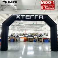 Arche gonflable hermétique personnalisée CATC |   Porte d'arrivée de style XTERRA |   Arche hexagonale de course sur sentier et triathlon de marque |   MOQ-1
