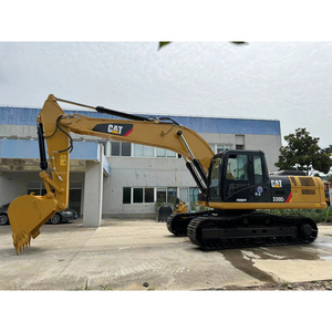 Excavadora de cadenas 330D2 usada, modelo 2023, con orugas amarillas y negras, peso operativo de 30 toneladas, cucharón de excavación de 1.3m, 200 kW. - Product Image 3
