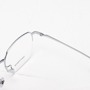 Gafas Rectangulares Ultraligeras de Titanio, Montura Completa de Color Sólido, Unisex, para Corrección de la Visión en Adultos - Product Image 4