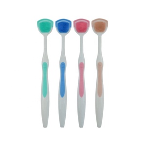 Circular Sector Head Adult Plastic <strong>Tongue</strong> <strong>Cleaner</strong> With <strong>Rubber</strong> Bristle - Product Image 1