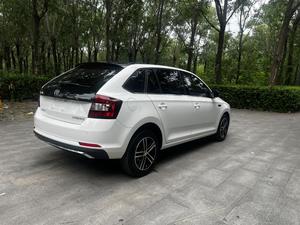 Auto Usado <span class=keywords><strong>Skoda</strong></span> Rapid TSI230 2018, Hatchback, Volante a la Izquierda, Automático, Lujoso, Robusto, Económico, Urbano, Compacto, Diseño Dinámico, 131 CV - Product Image 6