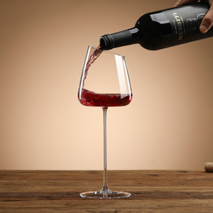 <span class=keywords><strong>Copa</strong></span> <span class=keywords><strong>de</strong></span> <span class=keywords><strong>Vino</strong></span> <span class=keywords><strong>de</strong></span> Estilo Postmoderno, Hecha a Mano, Transparente, con Fondo Cóncavo, <span class=keywords><strong>de</strong></span> Cristal Inclinado, Estilo Nórdico - Product Image 3