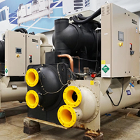 Yüksek Verimli Otomatik Su Soğutmalı HVAC Soğutma Makinesi 224.9KW R134a Endüstriyel Ticari Bina Merkezi Klima