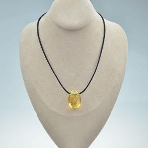 Ciondolo in ambra baltica naturale 30mm con foro trasversale grande in fabbrica per gioielli collana - Product Image 2