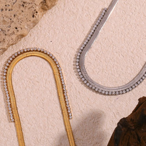 สร้อยคอรูปแฉกแนว316L สำหรับผู้หญิงทำจากสแตนเลส14K ชุบทอง18K - Product Image 3
