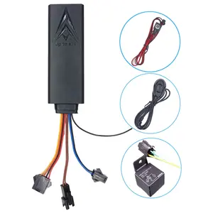 Dispositif de suivi GPS de voiture de gestion de flotte TK004 avec relais SOS Mic