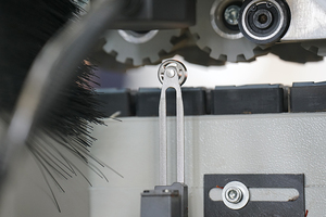 Enchapadora de Cantos CNC para Muebles de Madera con Funciones de Fresado Previo y Pulido, Motor de Encolado Automático para Producción de MDF - Product Image 3