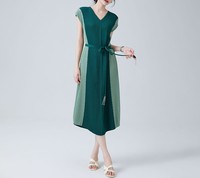 Robe longue plissée bicolore à col en V jupe droite pour femme au genou personnalisation grande taille fabriquée teinture unie