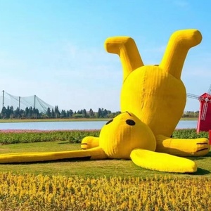 Girafe artificielle en herbe réaliste de haute qualité pour l'extérieur, grande plante en herbe, fabrication artisanale - Product Image 2