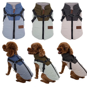 Abrigo de Invierno para Perro con Logotipo Personalizado, Chaqueta de Poliéster Grueso y Cálido con Reflectores, Disponible en Stock - Product Image 2