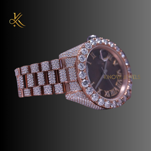 Reloj de diamantes Moissanite de estilo de diseñador para hombre creado con materiales de primera calidad y artesanía de lujo para el día a día - Product Image 4