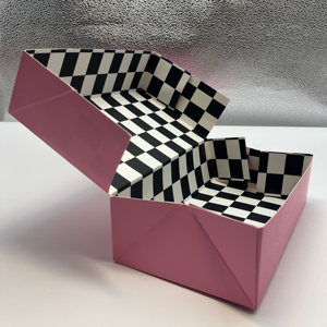 Tùy chỉnh màu đen và trắng bàn cờ lục giác Bánh hộp bất kỳ màu sắc bên trong in ấn làm bằng chất lượng giấy - Product Image 2