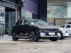 SUV Mazda di fascia alta a nuova energia, 5 porte, 5 posti, 4850x1935x1620mm, passo 2902mm, 356 CV, autonomia estesa, SUV 5 posti - Product Image 4