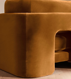 أريكة قطاعية عصرية أنيقة من القطيفة البرتقالية الدافئة بتصميم منحني للمناطق المعيشية - Product Image 5