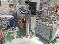 Machine de remplissage, de bouchage et de capsulage automatique de tubes coniques de centrifugation à micro-dose de haute précision 5 ml, 10 ml, 15 ml