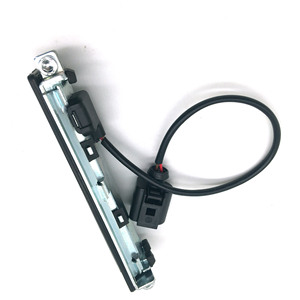 สวิตช์เปิดฝากระโปรงท้ายรถยนต์ Volkswagen Passat และ Audi ปี 1998-2005 รุ่น 3B9827566D และ 3B9827566A สำหรับยานพาหนะ - Product Image 3