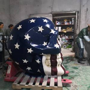 Scultura a grandezza naturale su ordinazione all'ingrosso della statua dei teschi della vetroresina <span class=keywords><strong>del</strong></span> <span class=keywords><strong>disegno</strong></span> colorato intagliato a mano grande della decorazione all'aperto <span class=keywords><strong>del</strong></span> giardino - Product Image 2