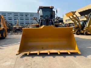 Cargadora de Ruedas Usada LW600KN, Cargadora Frontal de 6 Toneladas con Cucharón de 3.5m³ para Trabajos de Minería y Construcción - Product Image 5
