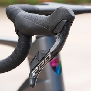 Vélo de Gravel GRAVEL-V3 de Qualité Supérieure avec Cadre en Fibre de Carbone et Transmission Électronique Sans Fil SENTRYEH 13 Vitesses - Product Image 2
