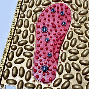 2024 fábrica al por mayor almohadilla de masaje de pies barata Placa de presión del dedo del pie Punto de masaje aguja de masaje vibración masajeador de pies - Product Image 2