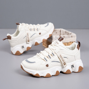 Chaussures à enfiler de style nouveau et tendance, à bout rond, en cuir de vachette pleine fleur véritable, idéales pour les tenues décontractées féminines. - Product Image 2