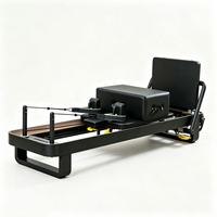 Reformer Pilates Commercial Réglable avec Cadre en Aluminium Monobloc et Système de Rétroaction Automatique des Cordes pour la Santé et les Studios de Fitness