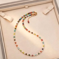 Collier artisanal en cuivre style bohème avec pierres naturelles, fausses perles et perles bonbon, design de niche Woying