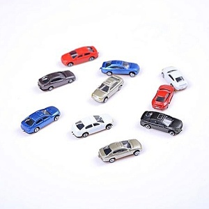 Lot De Miniatures : 12 Voitures, 23 Personnages Et 2 Avions – Échelle 1:2 – Chine