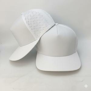 Casquette de golf et de baseball personnalisée Oxford 5 panneaux, haute performance, imperméable, hydrophobe, respirante, perforée au laser, broderie - Product Image 3