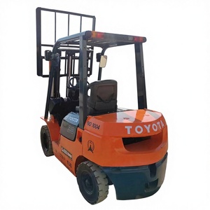 Montacargas Toyota Usado de Bajo Precio, 3 Toneladas FD30, Montacargas 4x4 de Segunda Mano con Capacidad de 3000 kg y Accesorios de Desplazamiento Lateral - Product Image 1