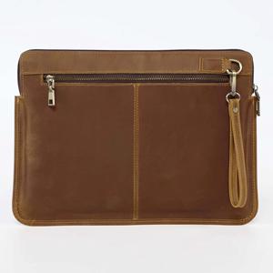 Étui de protection pour ordinateur portable Pro14 en cuir véritable de vachette avec pochette messager et pochette pour souris - Cadeaux de bienvenue, articles promotionnels originaux, gaufrés - Product Image 3