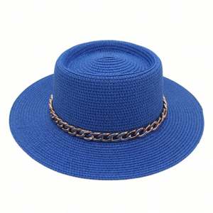 Chapeau de paille style Hepburn français pour l'été, la plage et l'extérieur, protection solaire, nouveau modèle printemps-été avec chaîne dorée - Product Image 3