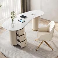 Bureau de direction moderne et épuré en pierre, style luxe discret, pour les secteurs de la médecine esthétique et de la conseil, idéal comme table de réception et de négociation