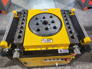 Machine de pliage d'angles en acier au carbone semi-automatique contrôlée par PLC avec moteur et moteur de 4 kW pour cadres - Précision garantie - Product Image 2