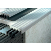 Kunststoff-Treppenkantenprofil PVC-Treppenleiste L-förmiger Eckenschutz Wasserdichter Hochleistungs-Vinyl-Treppenkantenstreifen Umweltfreundlich