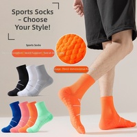 Chaussettes de course à pied rayées tricotées professionnelles en gros pour l'été, pour marathon, femmes et hommes, chaussettes de compression de sport pour la gym