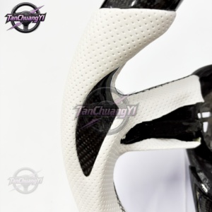 Volant de voiture en fibre de carbone avec cuir perforé blanc et poignées noires pour <span class=keywords><strong>Audi</strong></span> A3 A4 A5 - Vente flash - Product Image 4