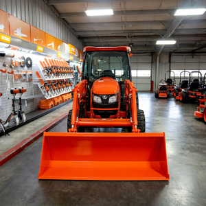 Tracteur à roues Kubota 4x4 35 CV, tracteur utilitaire multifonctionnel pour jardin avec pelle frontale, couleur rouge - Product Image 1