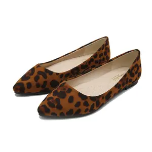 Boyutu 34-43 seksi Leopard süet kadın ayakkabı rahat moda kadın daireler üzerinde kayma ayakkabı
