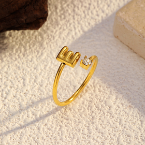 Anillo Moderno Personalizado con Iniciales, Chapado en Oro de 14K, Acero Inoxidable, Letras de la A a la Z, Ajustable, Duradero y Hermoso para Mujer - Product Image 3