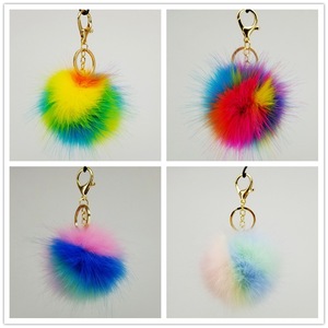 Porte-clés pompon arc-<span class=keywords><strong>en</strong></span>-ciel <span class=keywords><strong>2022</strong></span>, pendentif fantaisie, adorable boule colorée <span class=keywords><strong>en</strong></span> fausse fourrure - Product Image 5
