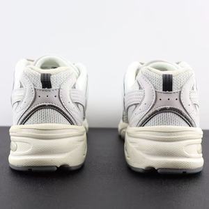 รองเท้าผ้าใบลำลองกลางแจ้งดีไซน์หรูหรา สวมใส่สบาย ปรับแต่งได้ คุณภาพสูงสุด รองรับแรงกระแทก เหมาะสำหรับเดิน - Product Image 6