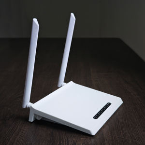 ONT GPON/EPON FTTH de Fibra Óptica en Oferta con 1GE+1FE+2.4G WiFi CATV ONT con un Año de Garantía - Product Image 1